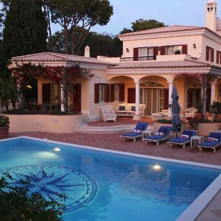 Sleeps 8 Pool Air Con Wifi * كينتا دو لاغو